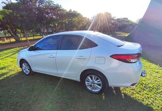 TOYOTA YARIS 1.5 16V FLEX SEDAN XL MULTIDRIVE